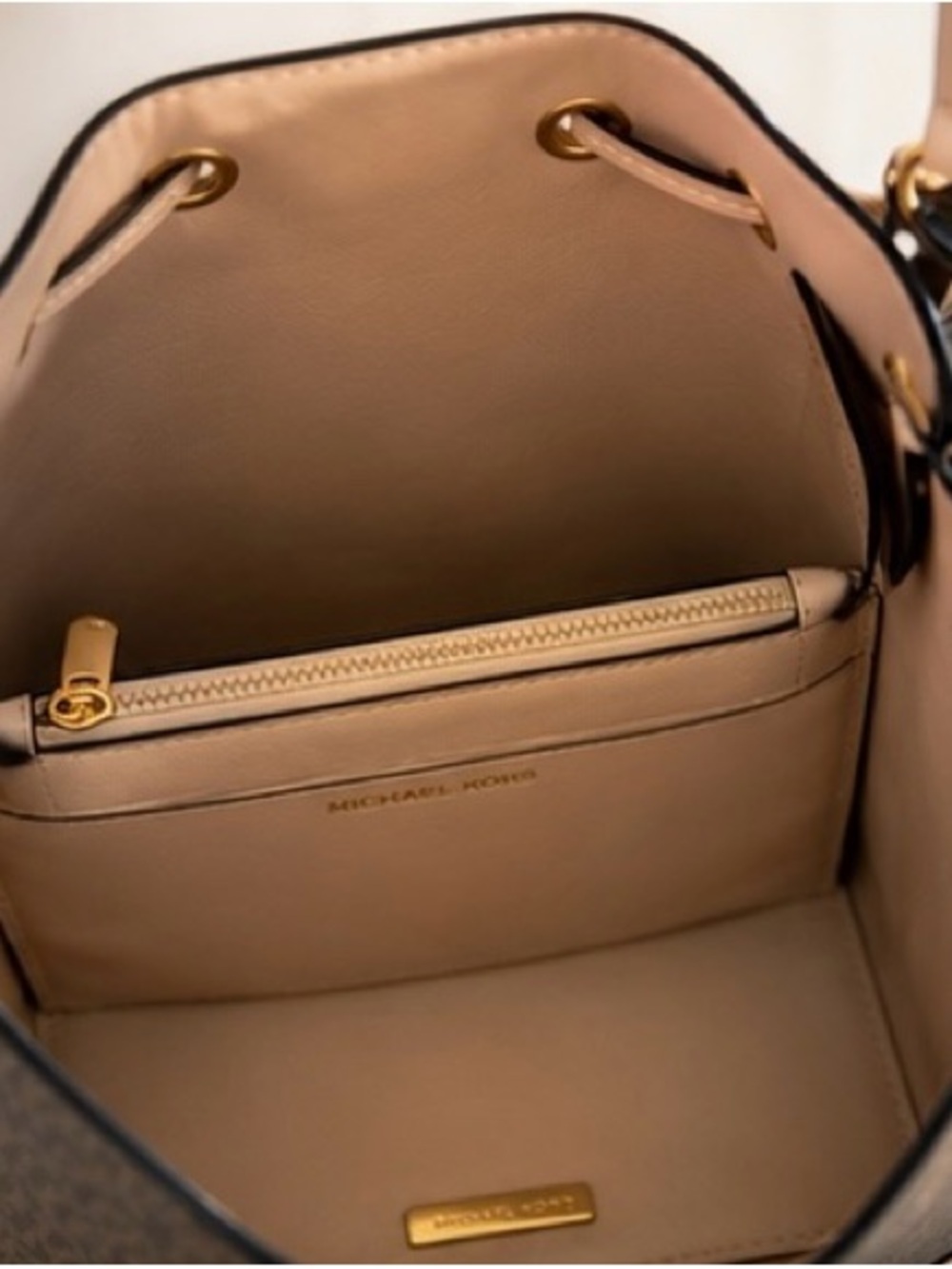 Michael Kors Mercer Gallery Medium Bucket Bag Blush/Brown/Gold - Picture 4 of 7